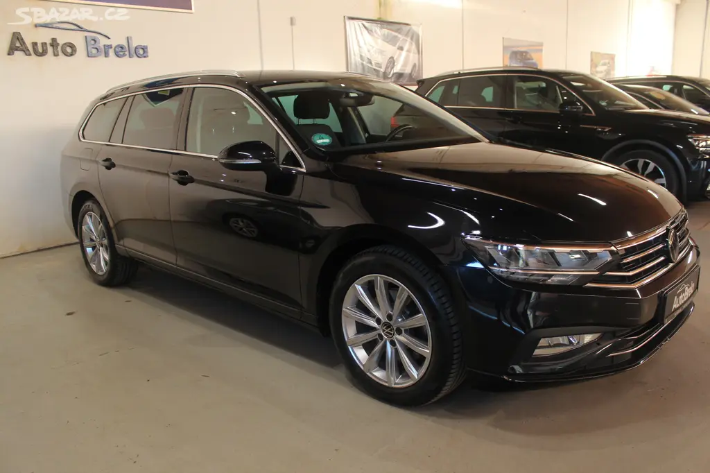 VW Passat B8 2.0 TDI 110kW Display LED Tažné - fotka 2