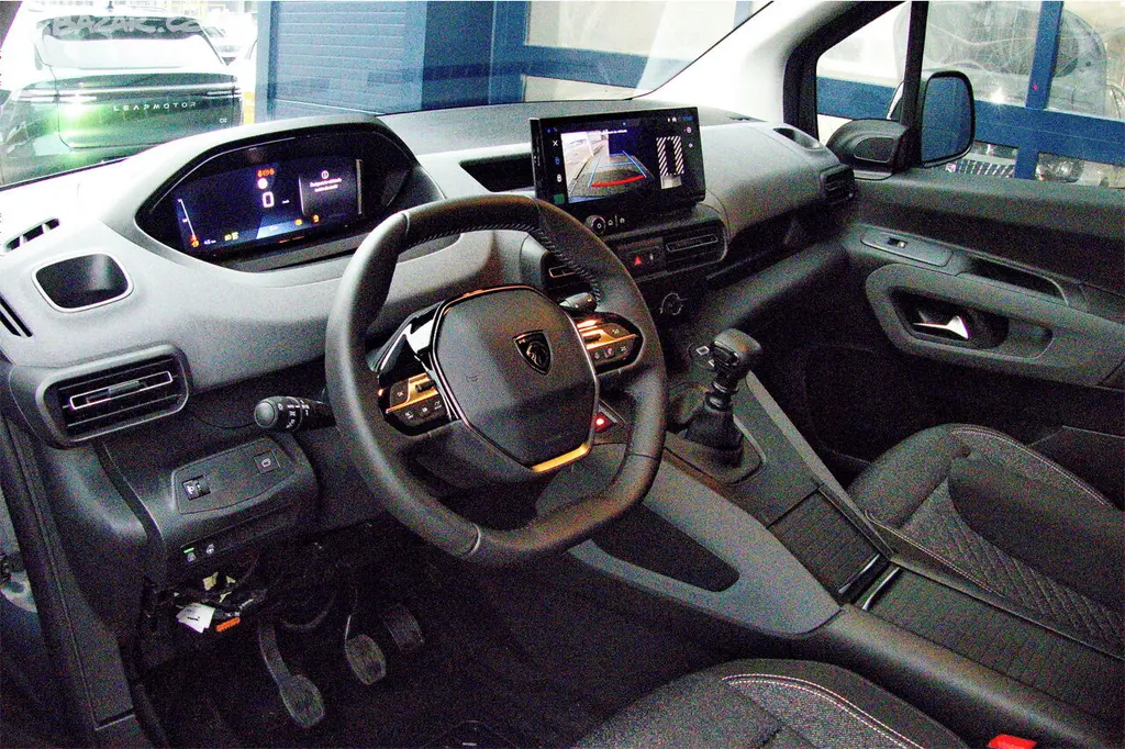 Peugeot Rifter, LONG ALLURE BlueHDi 130 MAN6 - fotka 4