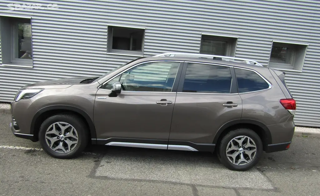 Subaru Forester, Comfort NAVI ČR serv. kň. - fotka 2