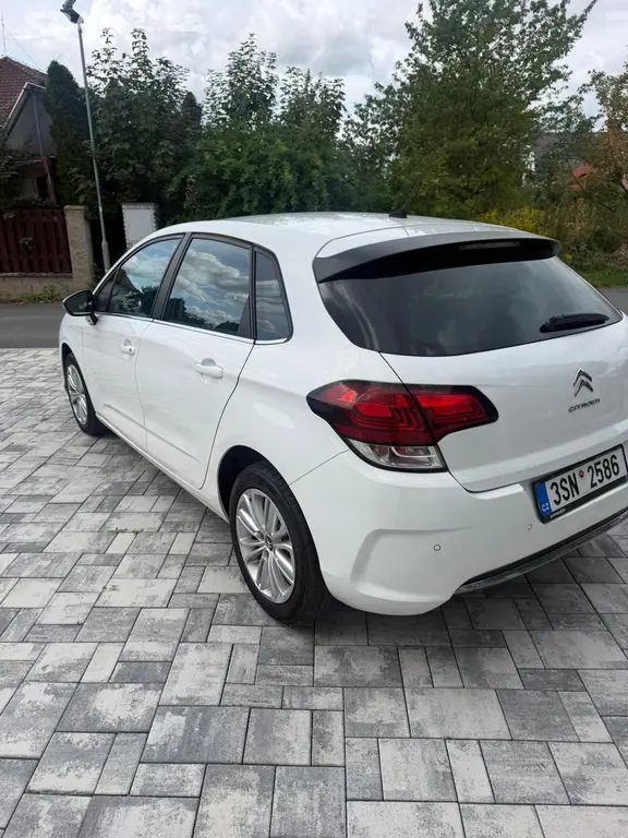 Citroën C4 1.6 HDi 75kW 2016 NAVIG. PARK.ASISTENT - fotka 2