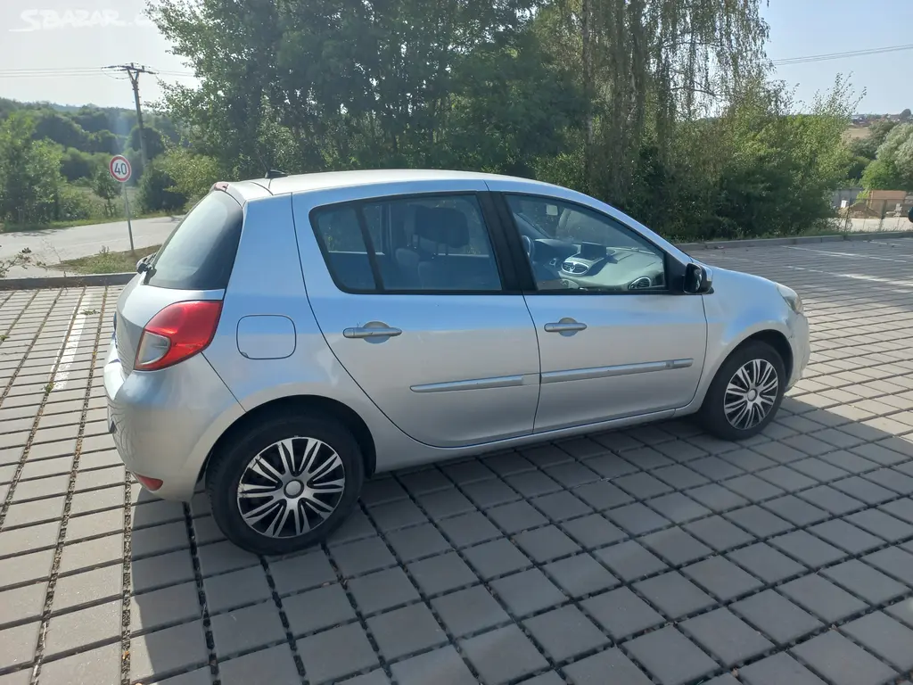Renault Clio 2010 - fotka 4