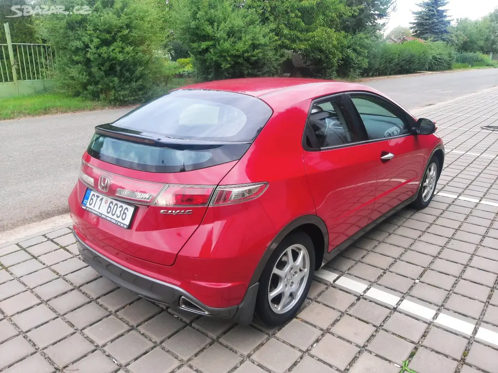 Honda Civic 1.4i VTEC 73kW, 11/2009, NOVÉ V ČR - fotka 3