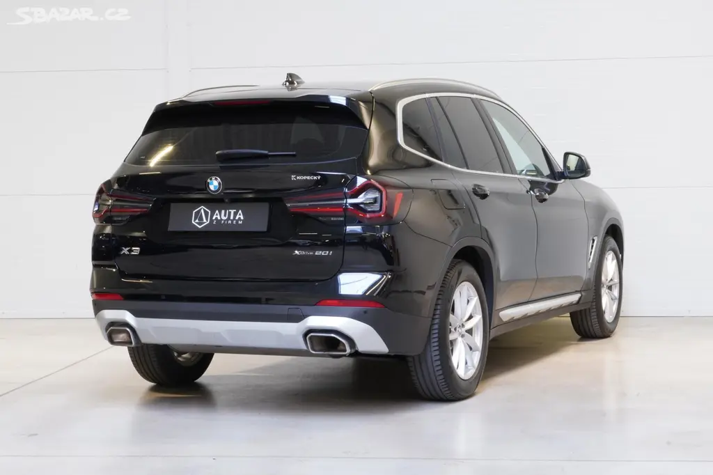 BMW X3, Xdrive20i,ČR,Kamera,Vyhř.volan - fotka 6