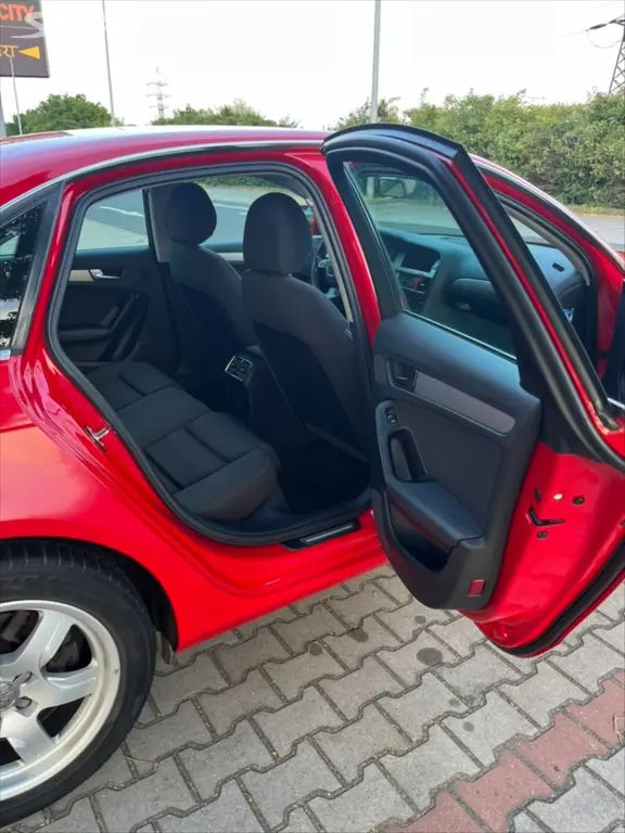 Audi A4 2,0 TDI 105 kW | 2009 | 85 000 Kč - fotka 6