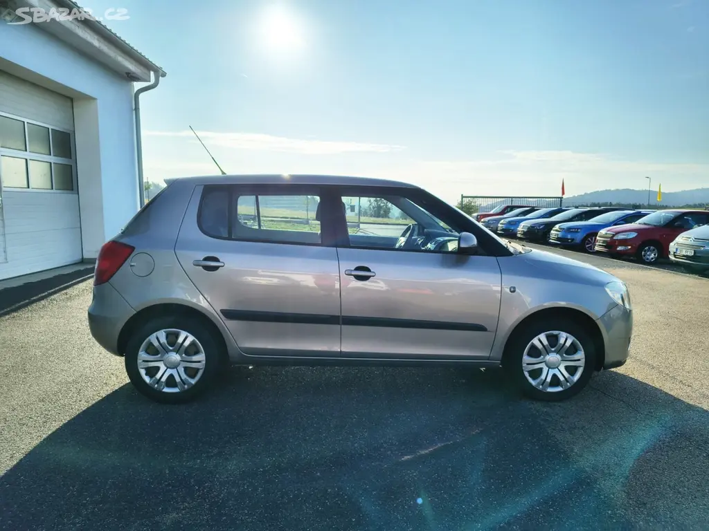 Škoda Fabia, 1,2l, 51kW, klima - fotka 4