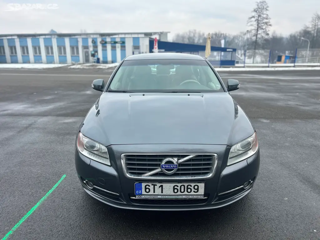 Volvo S80 2.4 D5 151kW AWD - fotka 2