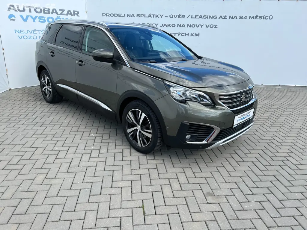 Peugeot 5008, 1.2PT 96kW ALLURE+ 7-míst - fotka 3