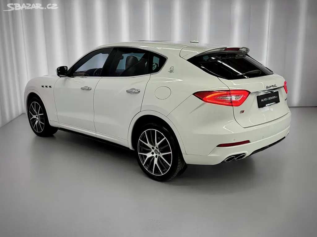 Maserati Levante, V6 Q4 DIESEL, PANORAMA, VZDUCH - fotka 5