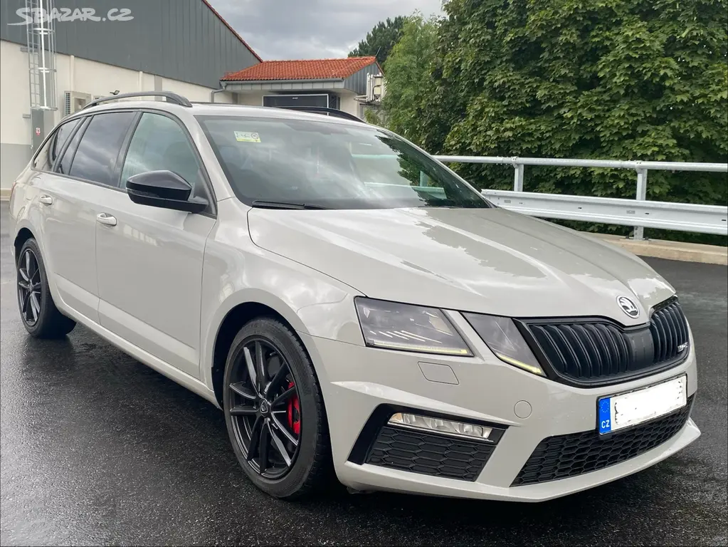 Škoda Octavia RS 3 169 kW - fotka 2