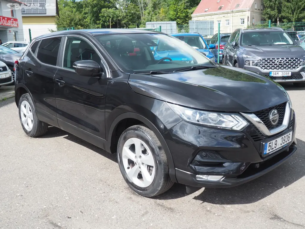 2019 Nissan Qashqai 1.3 DIG-T 103 kW, 1. Maj ČR - fotka 5
