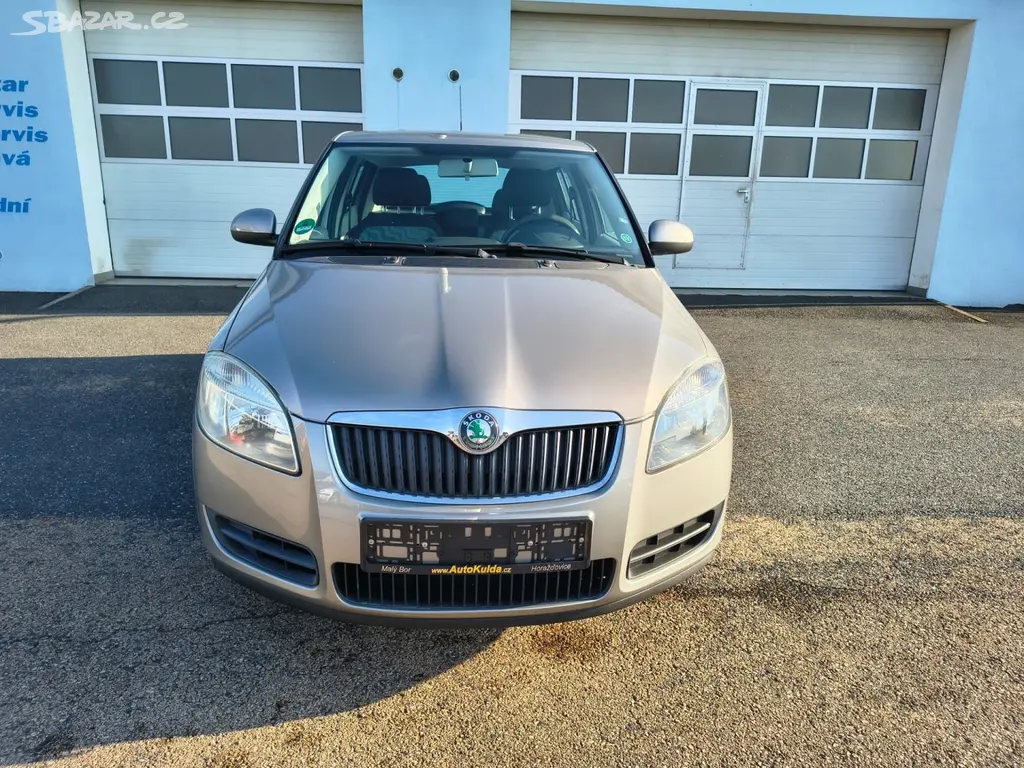 Škoda Fabia, 1,2l, 51kW, klima - fotka 2
