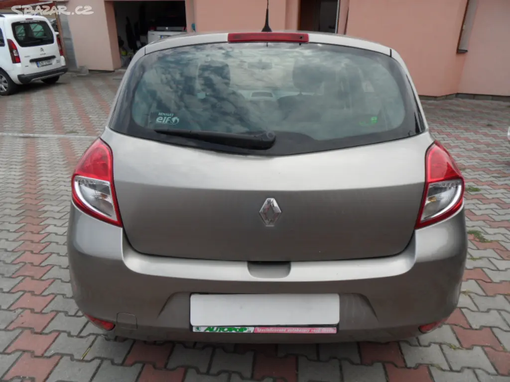 Renault Clio 1.2 benzín,najeto 105000km,zak. v ČR - fotka 5