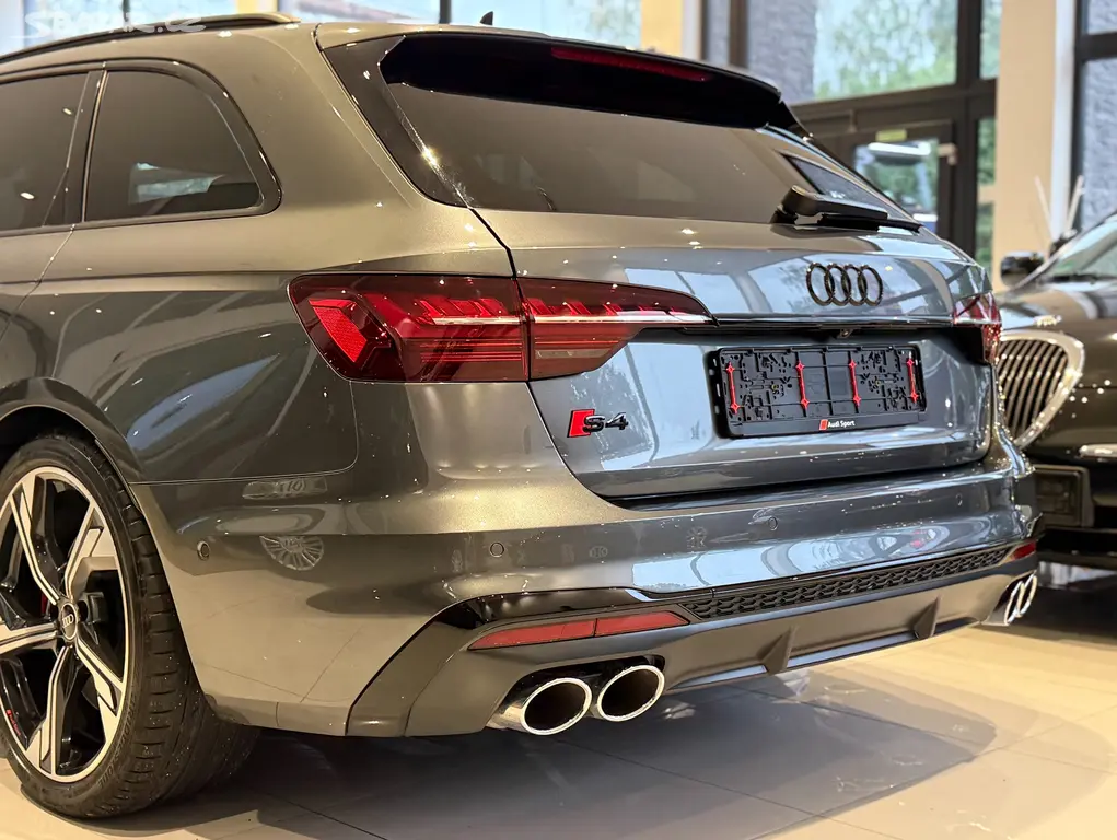 Audi S4, Avant3.0 B&O MASÁŽ 251 kW 4x4 - fotka 6
