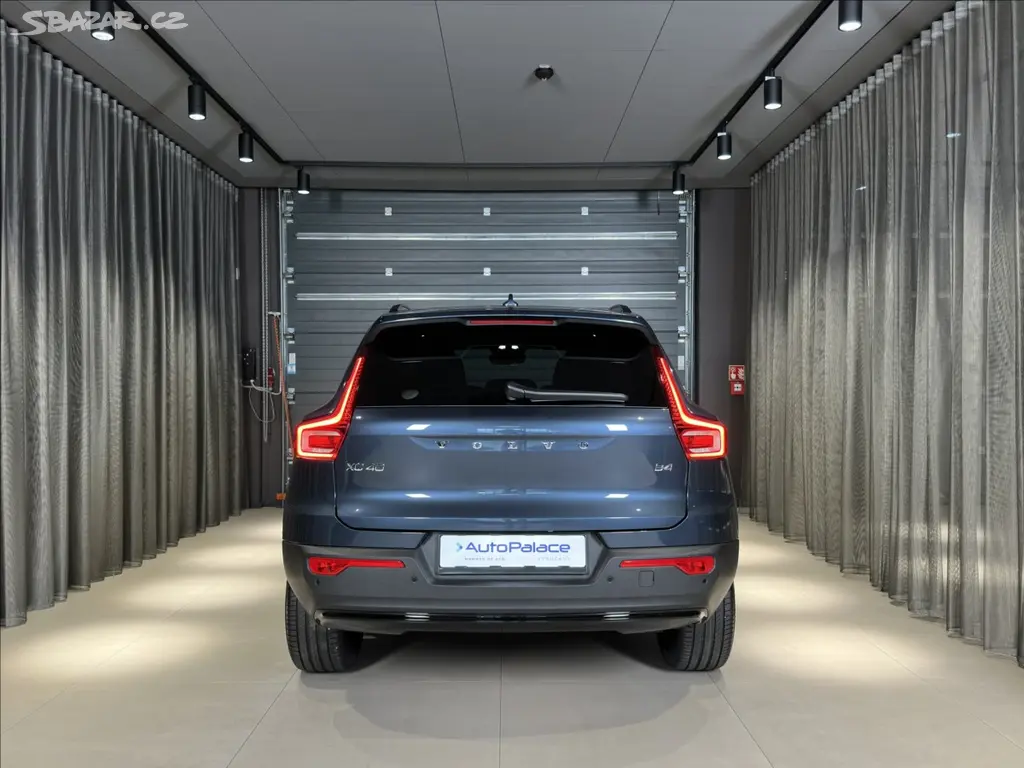 Volvo XC40, 2,0 B4 Plus - fotka 5
