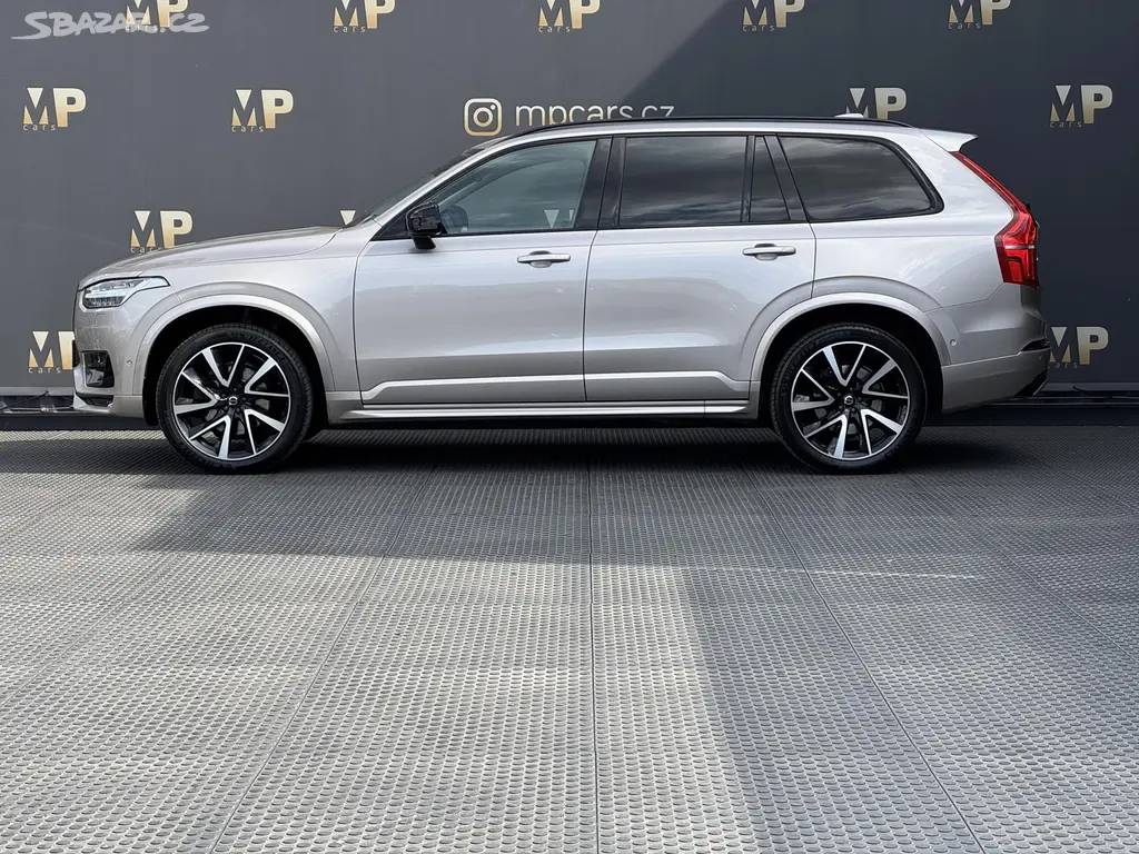 Volvo XC90, B5 4X4 Ultimate, DPH, 1.MAJ - fotka 5