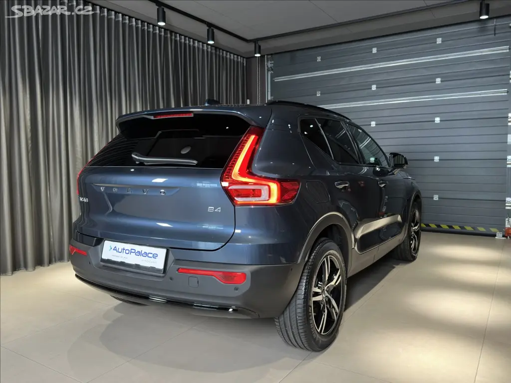 Volvo XC40, 2,0 B4 Plus - fotka 4