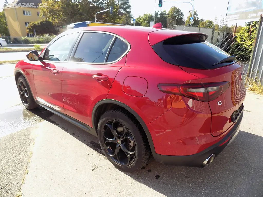 Alfa Romeo Stelvio 2.2 JTDM AUTOMATIC 4X4 - fotka 4