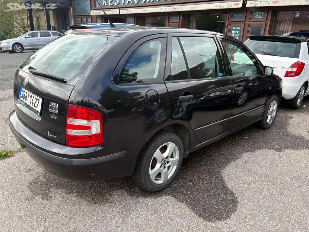 Škoda Fabia 1.4 benzín, 55 kW, kombi, STK 08/2028 - fotka 4