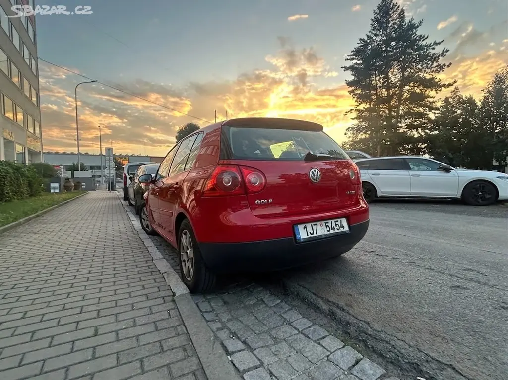 Golf5,1.9 77kw,klimatr,stk2028,4el.okn,234 tis.naj - fotka 2