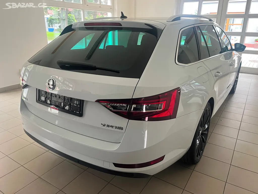 Škoda Superb III Laurin & Klement 2,0 Tdi 140kw - fotka 6