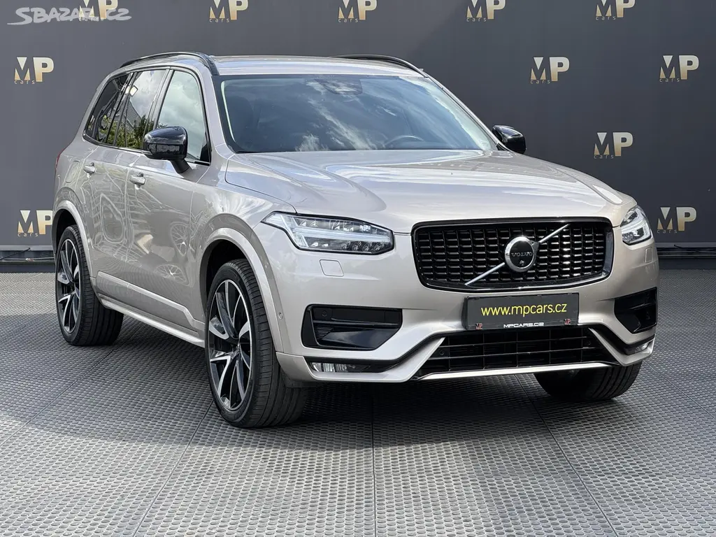 Volvo XC90, B5 4X4 Ultimate, DPH, 1.MAJ - fotka 3
