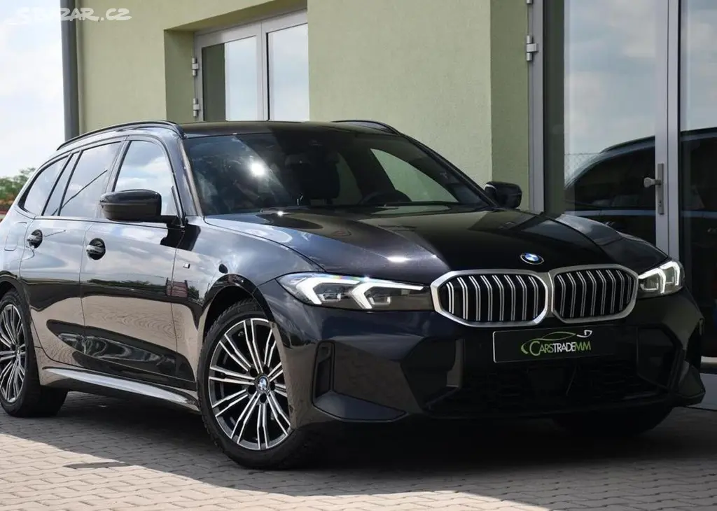 BMW Řada 3 320d xDrive M-SPORT 1M ČR 140 kw - fotka 5