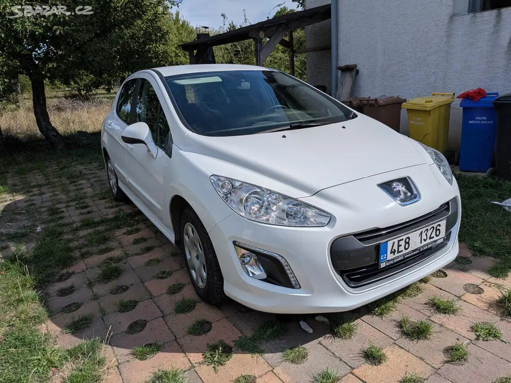 Peugeot 308, 1.4, 2013, jen 60 000 km, garážovaný - fotka 4