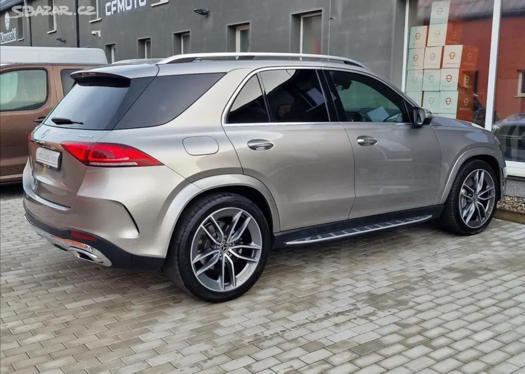 Mercedes-Benz GLE, 400d AMG 243kW 4Matic, Vzduch - fotka 4