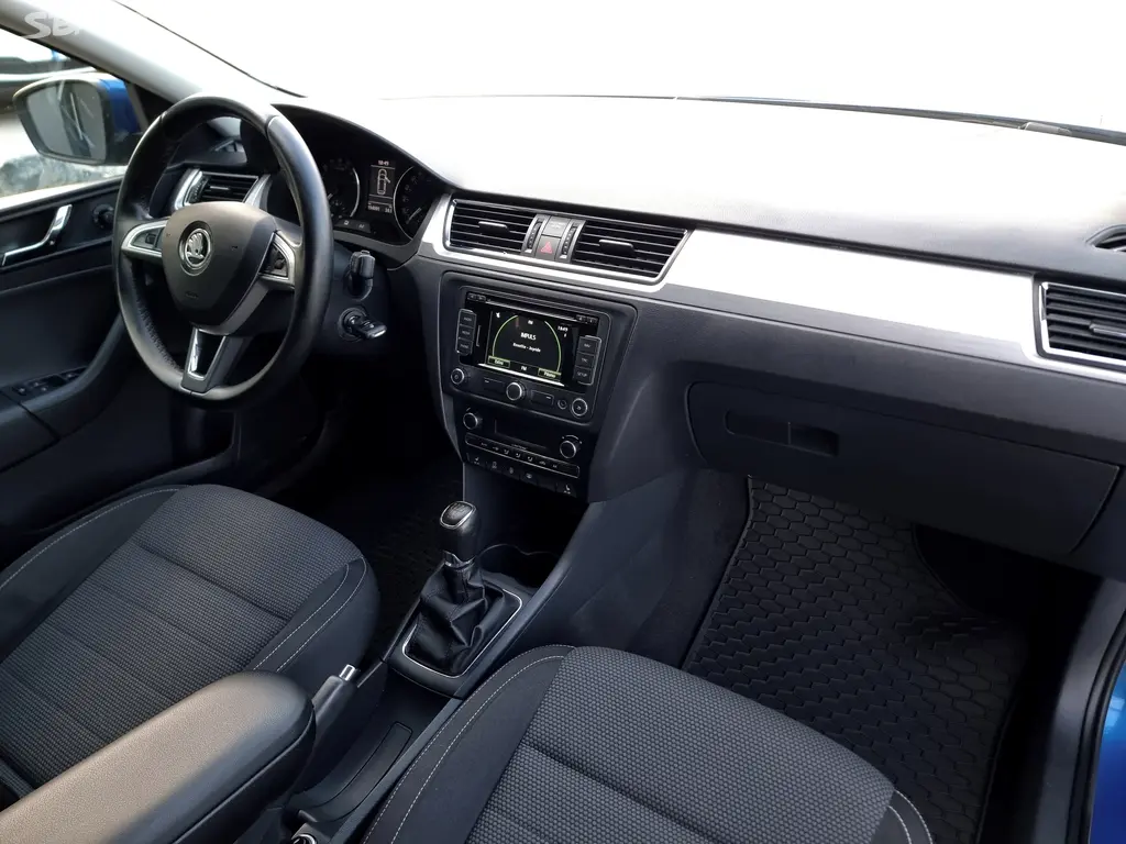 Škoda Rapid, 1.6TDI | ELEGANCE | Najeto 194 - fotka 2