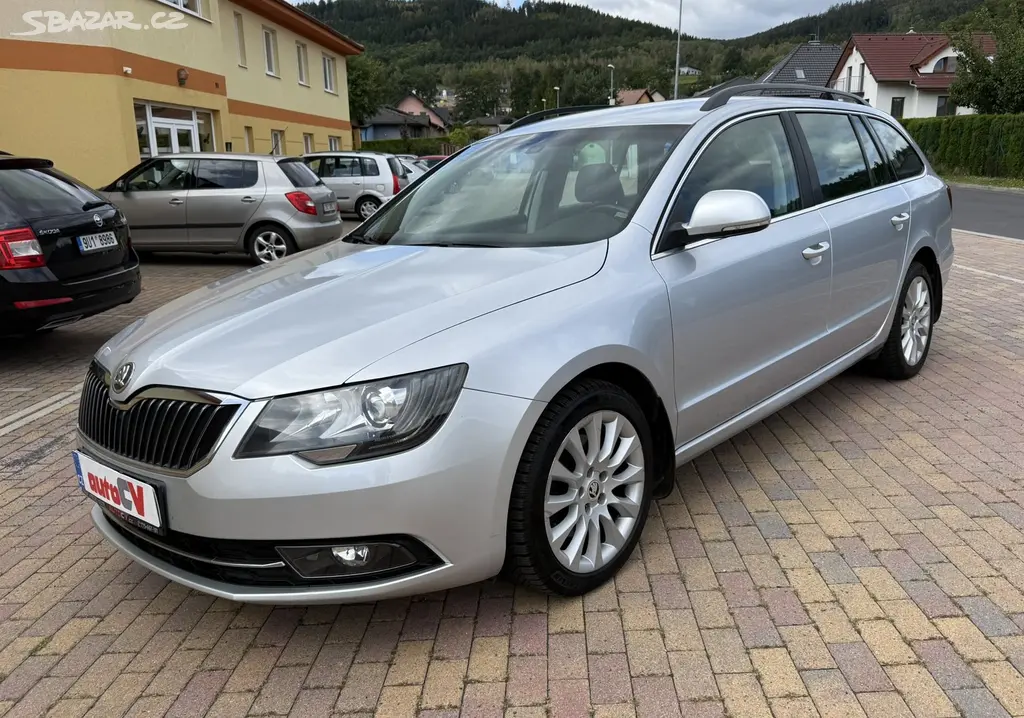 ŠKODA SUPERB II 2.0 TDI 125kW DSG-[telefon skryt]KM - fotka 2