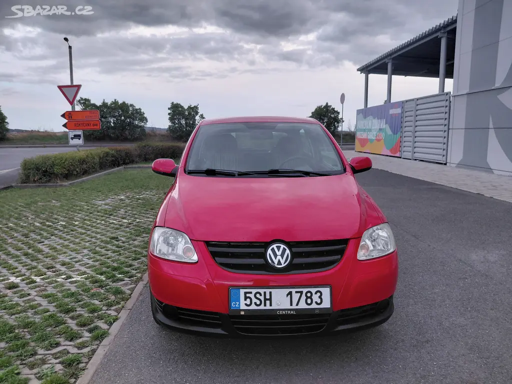 Volkswagen Fox, 1.2i SPOLEHLIVÉ AUTO+KOLA - fotka 2