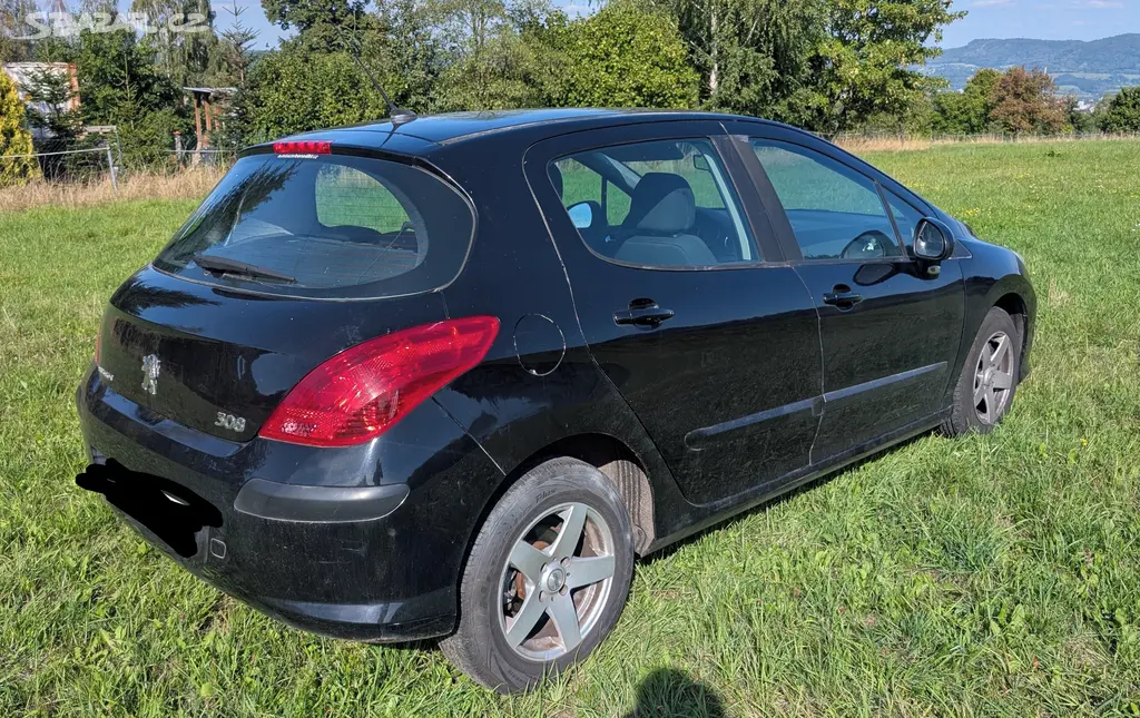 Peugeot 308 1.6 88 kW benzín - fotka 5