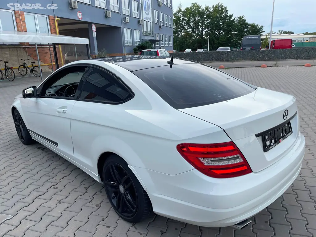MERCEDES BENZ C COUPE 220 CDi 125kW 2012 - fotka 3