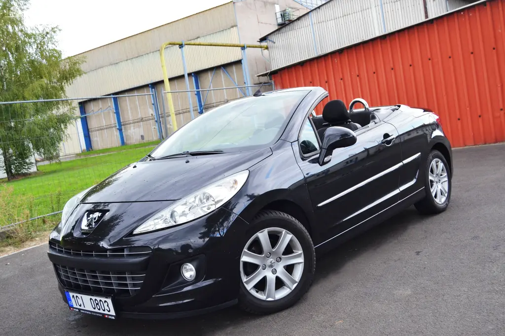 PEUGEOT 207 CC 1.6i 2010 KABRIOLET/MANUÁL/163TKM/ - fotka 2