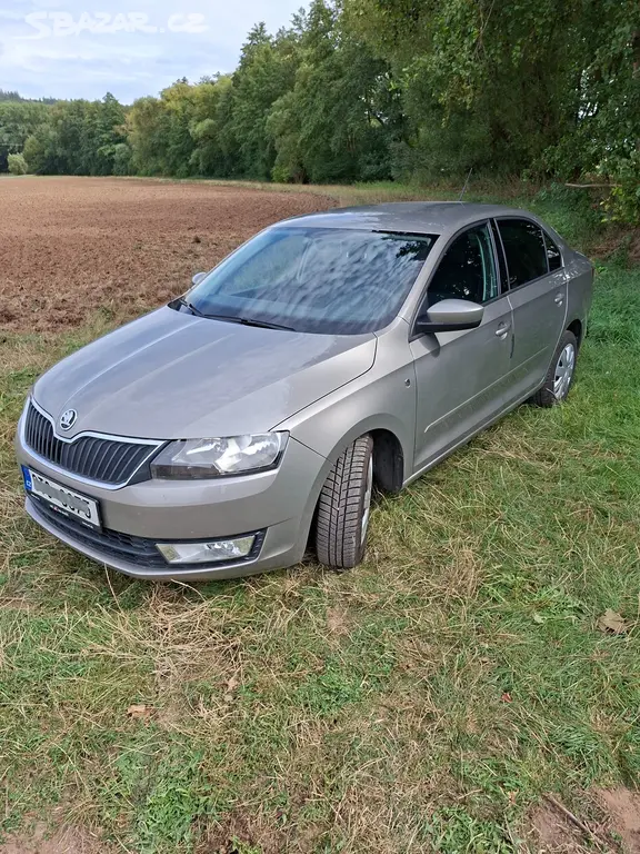 Škoda Rapid 1.2 TSI (63KW), 2012, Šedobéžová barva