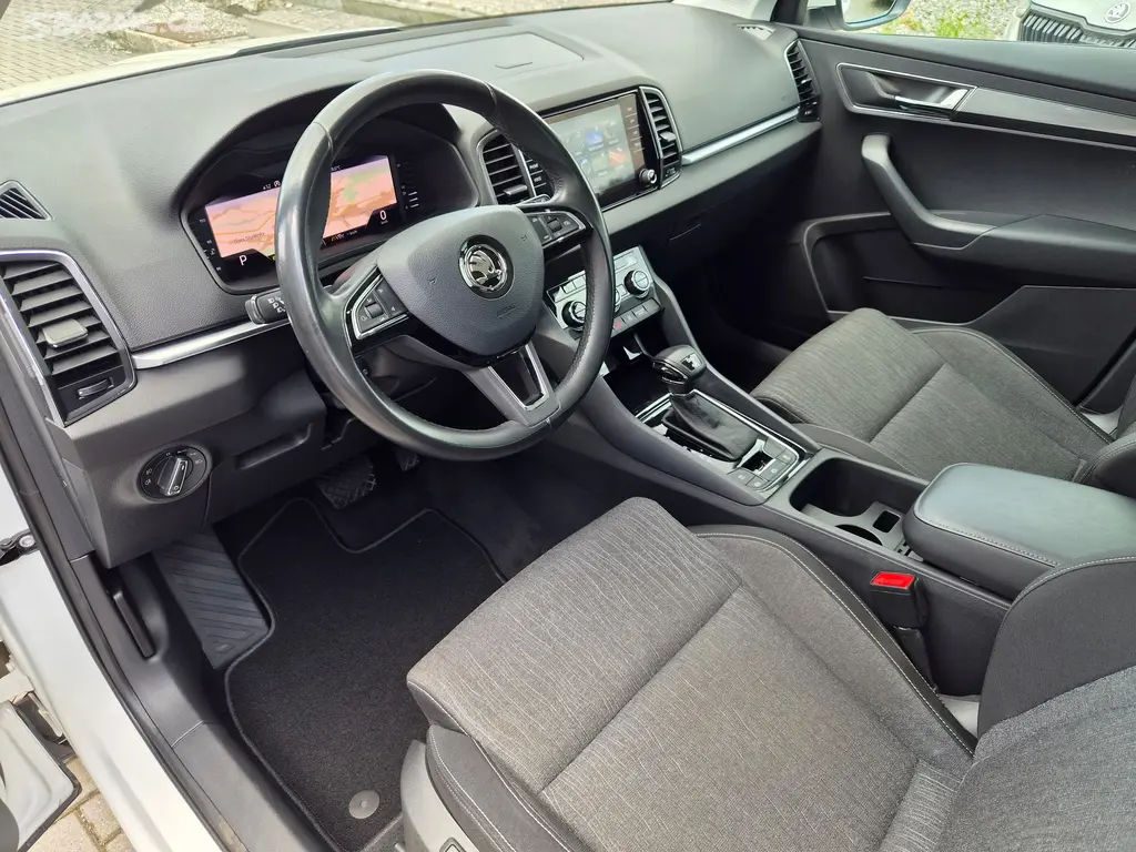 Škoda Karoq 4x4 DSG STYLE VIRTUAL FullLED PANORAMA - fotka 5