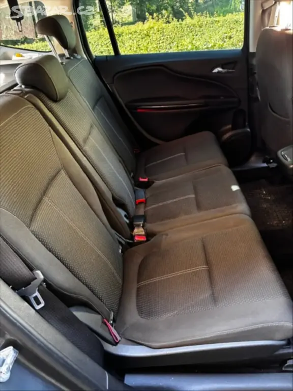 Opel Zafira 1,9 CDTI 125 kW AUTOMAT - fotka 5