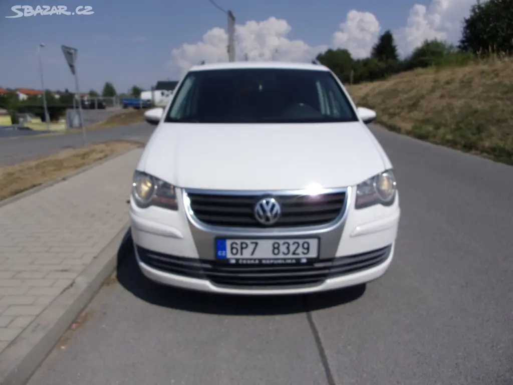 Volkswagen Touran 1.9 TDI,klima,senzory,ALU, - fotka 2