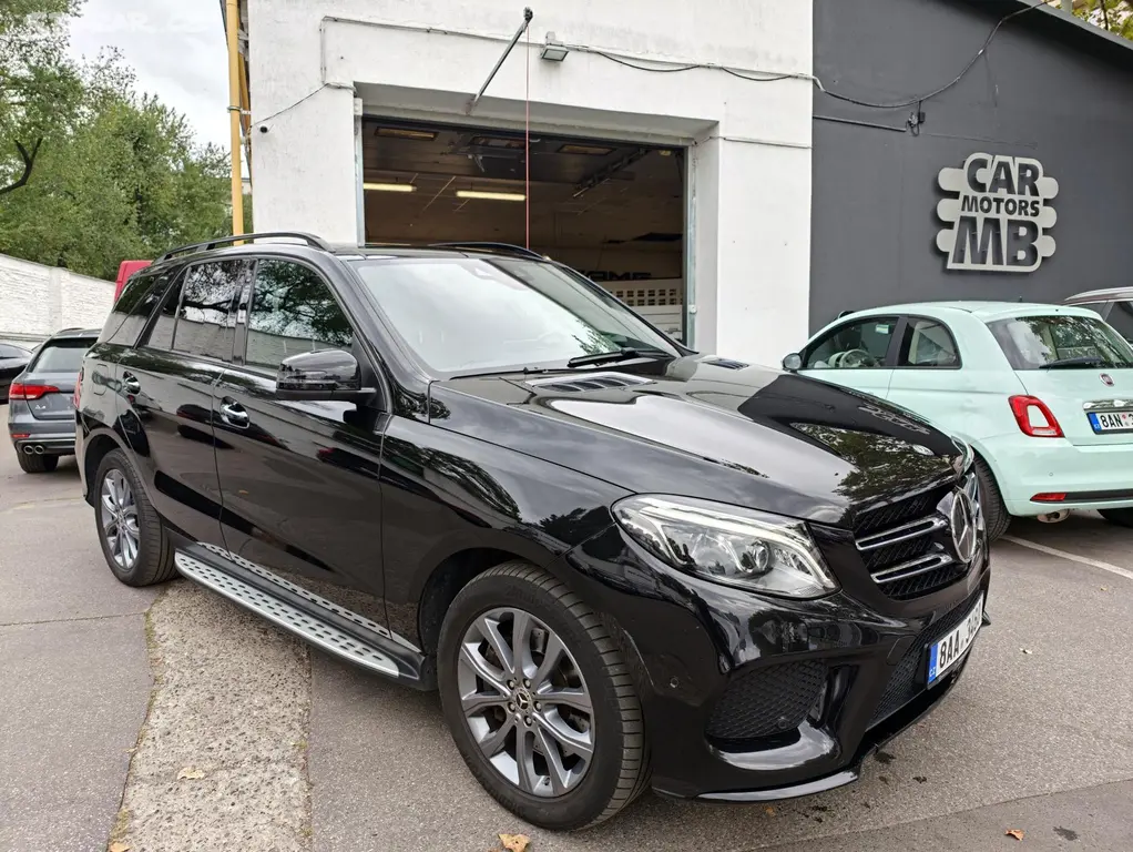 Mercedes-Benz GLE, 350d 4M Plná výbava,2.maj - fotka 3