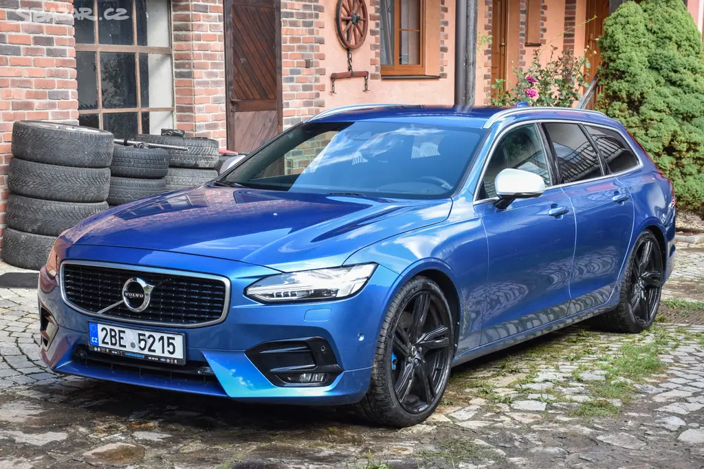 Volvo V90 D5 AWD R-Design Polestar 177kw 2017 ČR