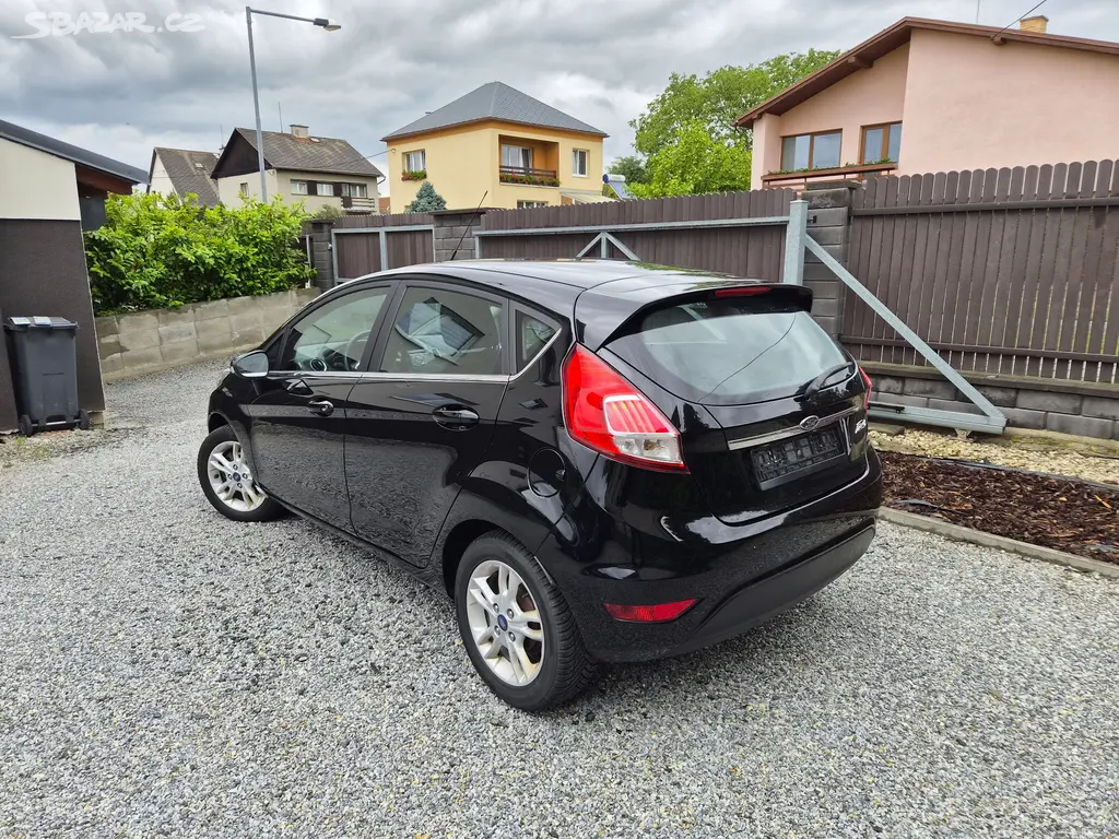 Ford Fiesta 1.0 Celebration 2017 vyhř. sklo a sed. - fotka 3