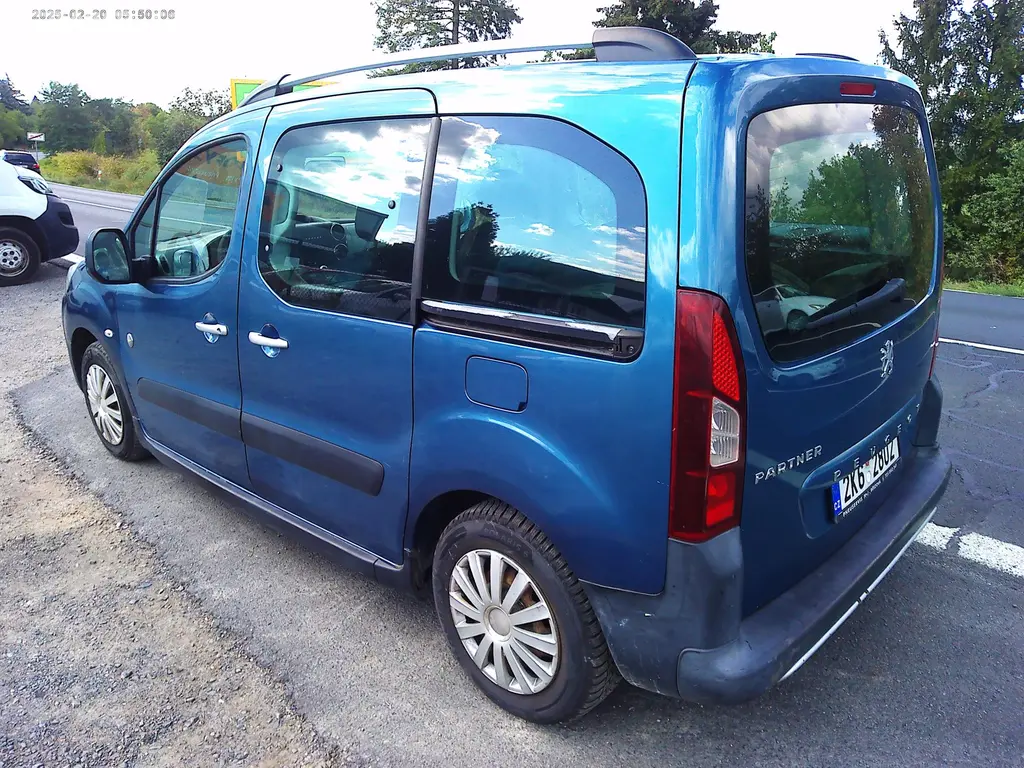 Peugeot Partner Tepee, 1.6 HDi, 66 kW, klima, 2x kola - fotka 3