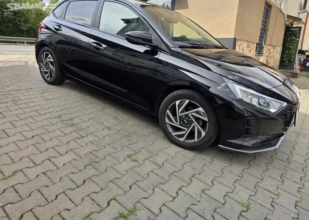 Hyundai i20 1.2-V ZÁRUCE-VYHŘÍVANÝ VOLANT - fotka 6