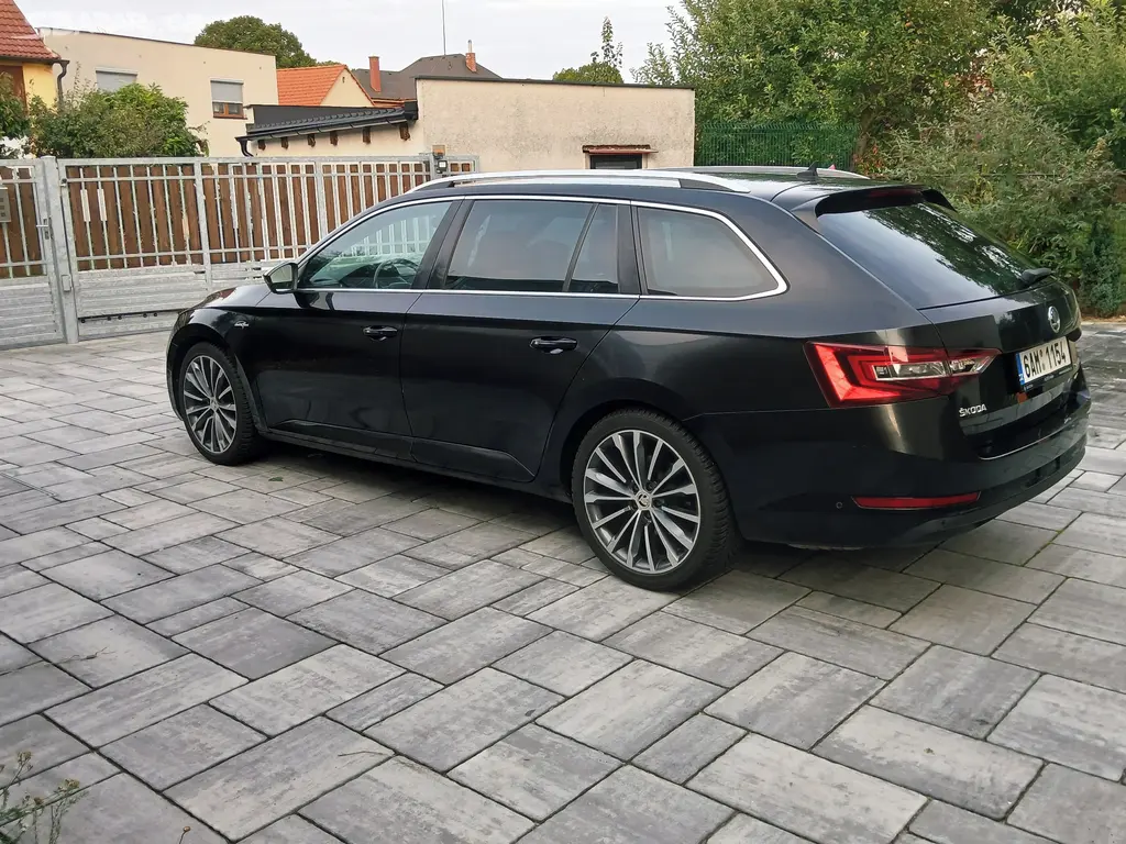 Škoda Superb Combi L&K 4x4 2.0 TDI / 140 KW 6st. - fotka 4
