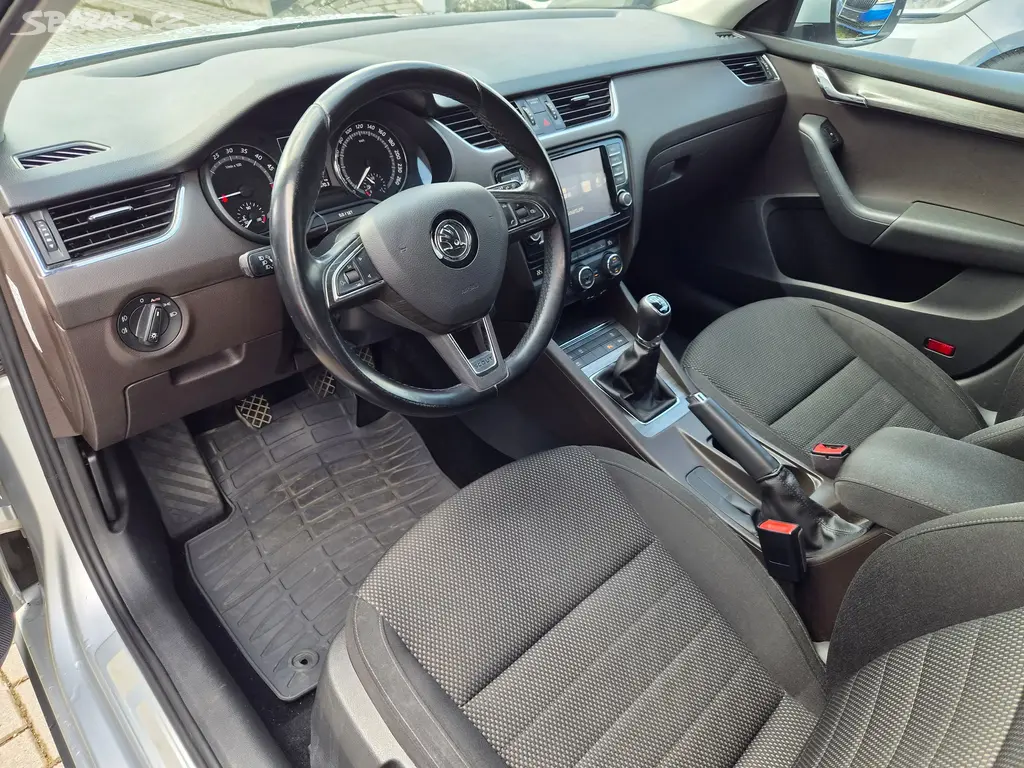 Škoda Octavia III DSG 4x4 SCOUT XENON NAVI TAŽNÉ - fotka 5