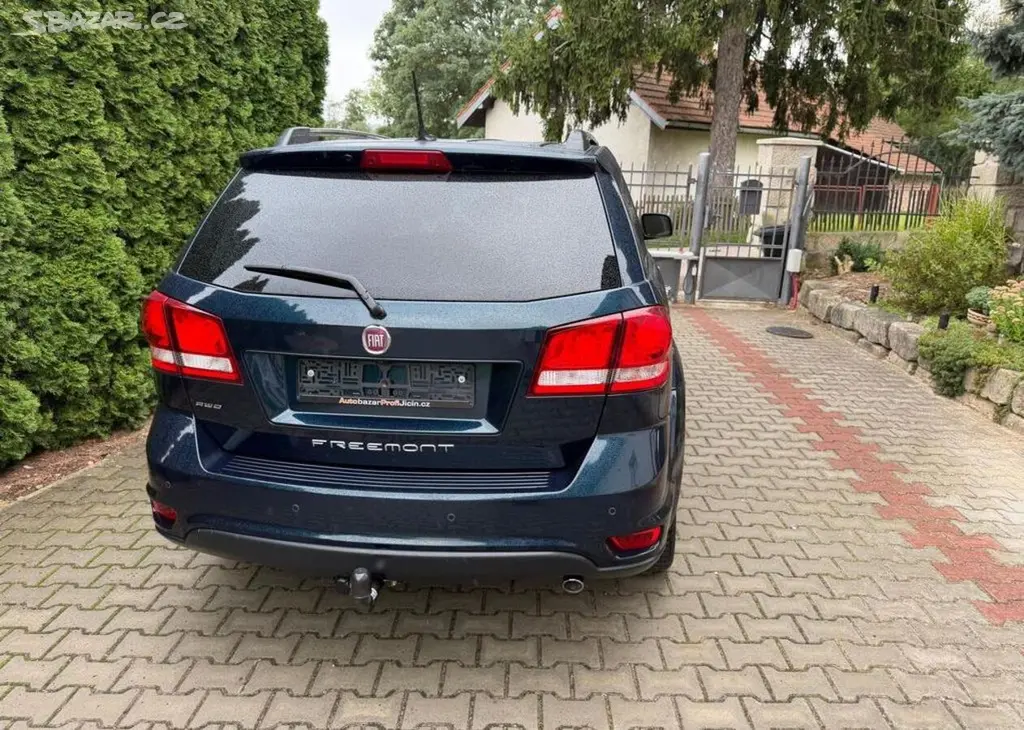 Fiat Freemont 2,0 D/125kw 4x4 , 7 Míst Tažné - fotka 5
