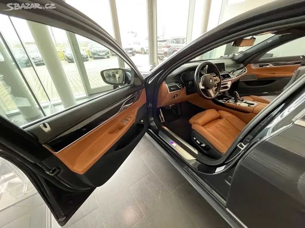 Prodám luxusní BMW 740 Ld xDrive, odpočet DPH - fotka 4