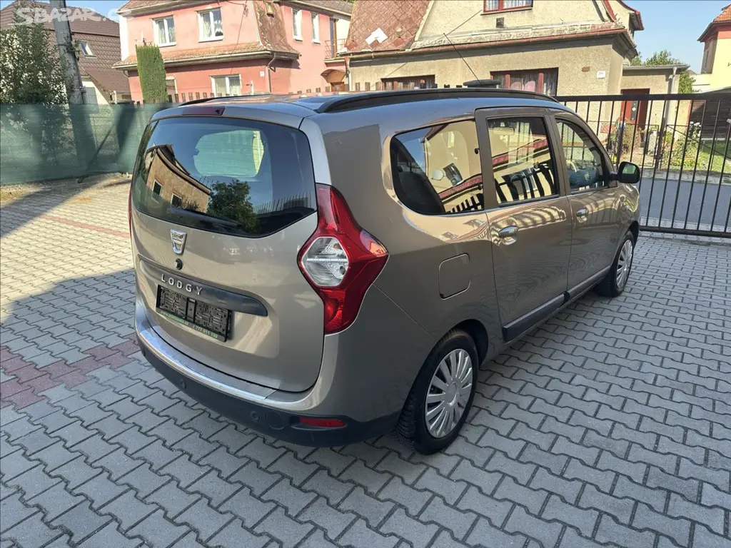Dacia Lodgy, 1,6 7.míst - fotka 3