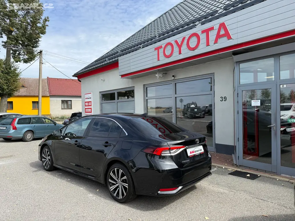 Toyota Corolla, 1.5 i COMFORT STYLE 1 MAJ-ČR - fotka 4