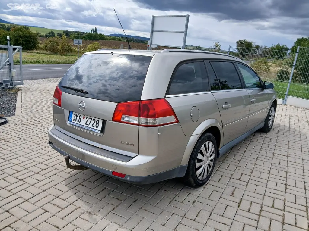 Opel Vectra 1,9 CDTI - fotka 5